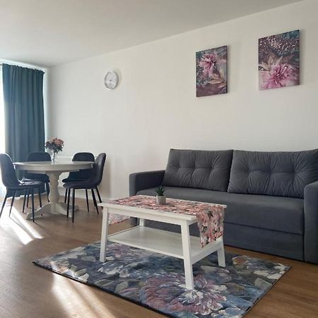 Focus Apartament Floresti  Bagian luar foto