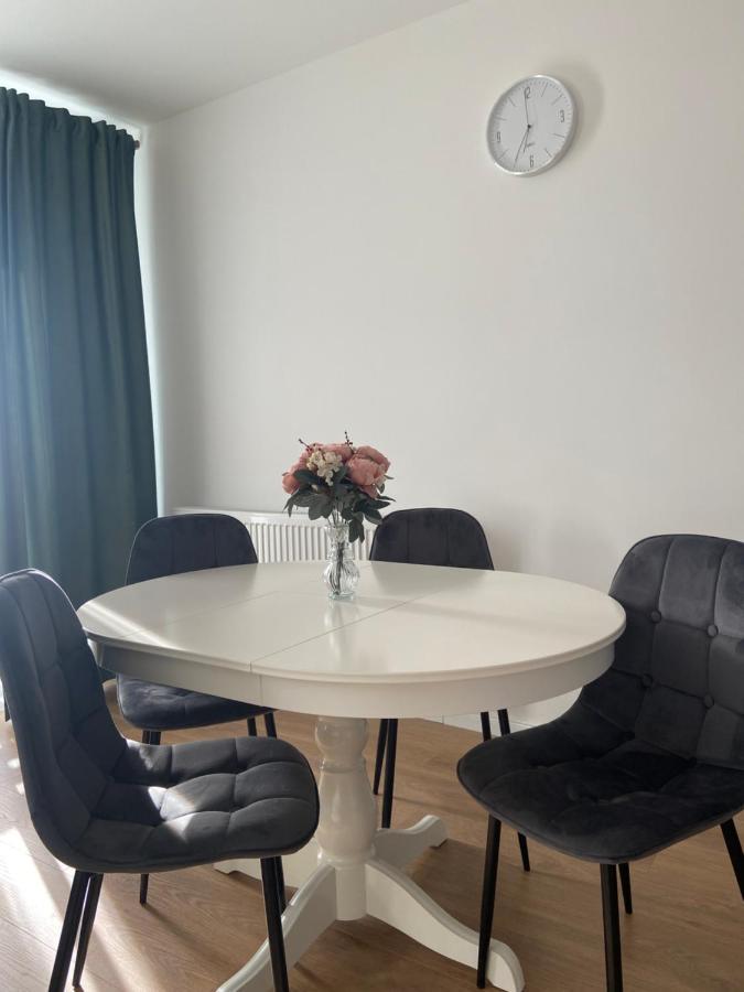 Focus Apartament Floresti  Bagian luar foto