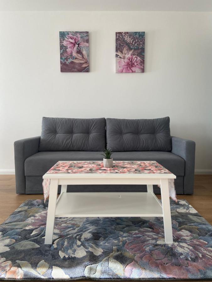 Focus Apartament Floresti  Bagian luar foto